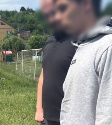 На Харківщині чоловіка підозрюють у виготовленні та розповсюдженні дитячої порнографії