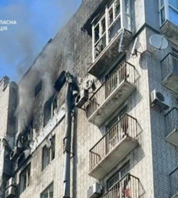 В Днепре русский дрон попал в жилой дом