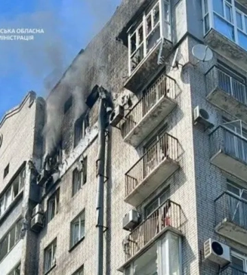 Росіяни знову вдарили по житловому будинку у Дніпрі. Поранена 8-річна дитина