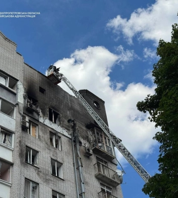 "Шахед" влетів у квартиру у Дніпрі: постраждали діти