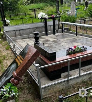 У Каневі відбулася наруга над могилами: підозрілого затримали (ФОТО)