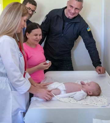 Кличко відкрив оновлену дитячу амбулаторію "Простір турботи"