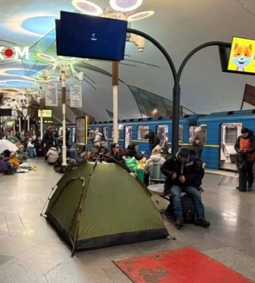 Заборона наметів у метро під час тривог: на сайті Київради з’явилася петиція