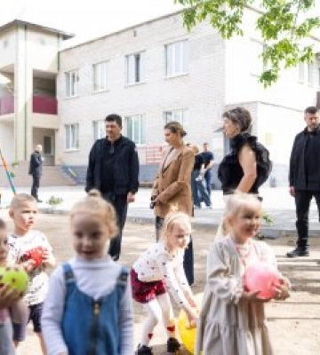 Перша леді України Олена Зеленська відвідала укриття в закладах освіти Миколаївщини