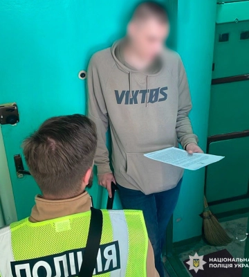 Могли помогать уклоняться от призыва: подозревают сотрудников ТЦК