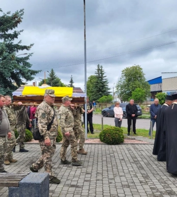 Після понад 2 роки невідомості на рідну Волинь «на щиті» повертається Герой Олександр Барилюк