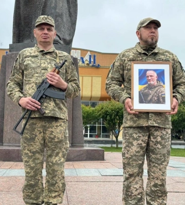 У Рівному попрощалися із загиблим захисником Сергієм Бандрівським