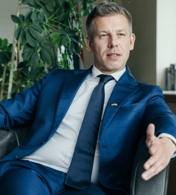 Готовы предоставить площадку для переговоров, но есть один нюанс: Мадьяр высказался о гарантиях Украине