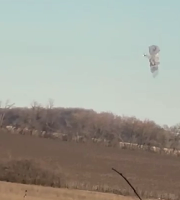 Українські військові збили російський гелікоптер Ка-52 (відео)