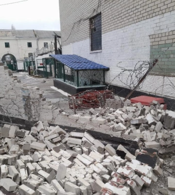 У Кримінально-виконавчій службі показали наслідки обстрілу Херсонського СІЗО 4 грудня