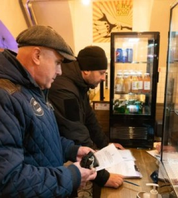 В Ужгороді перевіряли, чи обмежили підприємці споживання електроенергії