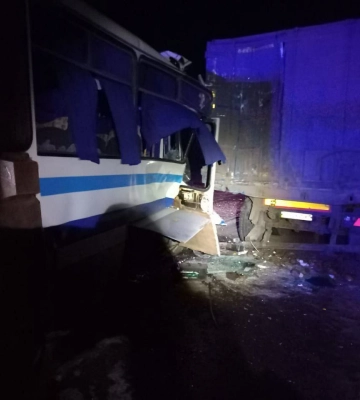 На Волині пасажирський автобус в&#039;їхав у вантажівку, є постраждалі