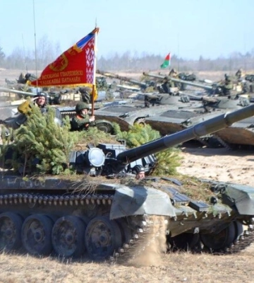 Білорусь знову перевіряє бойову готовність збройних сил, ніби-то планово