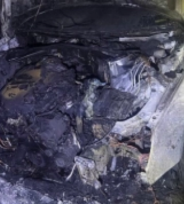 У Рівному згорів автомобіль, паліїв шукає поліція