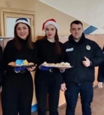 Луцькі патрульні відвідали шкільний ярмарок
