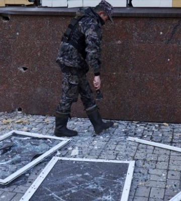 В центре оккупированного Донецка в районе ЦУМа новый обстрел. Есть погибшие (ВИДЕО, ФОТО)