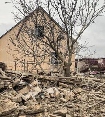 Арциз знову опинився під ворожим ракетним ударом: постраждале подружжя ремонтників госпіталізоване до лікарні