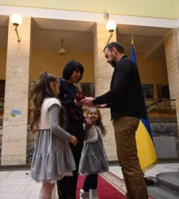 У Закарпатській ОВА вручили нагороди родинам загиблих воїнів