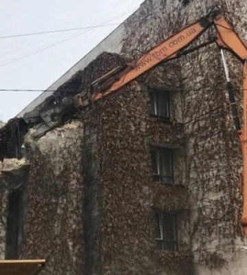 ОАСК зняв статус пам’ятки з будівлі &quot;Квіти України&quot; в Києві, тепер її можуть знести