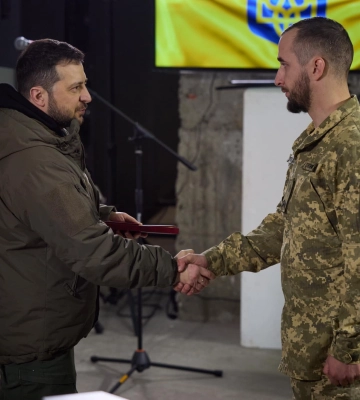 Зеленський після Донбасу поїхав до бійців на Харківщину