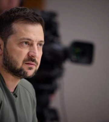 Зеленський відвідав поранених захисників у госпіталі в Києві та вручив їм нагороди