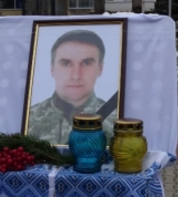 В Острозі віддали останню шану Герою Анатолію Колесникову
