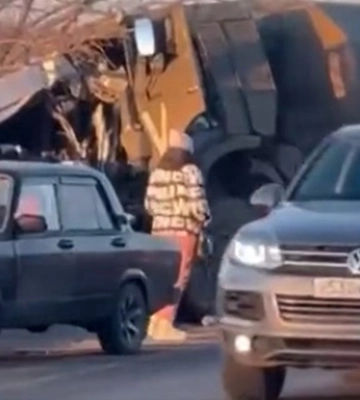 У &quot;ДНР&quot; вантажівка окупантів врізалася в маршрутку: 16 загиблих