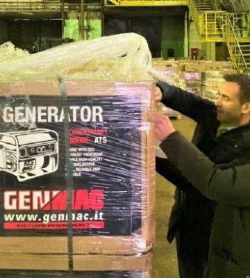 З Риги до Києва відправили 100 теплових гармат та майже 50 генераторів