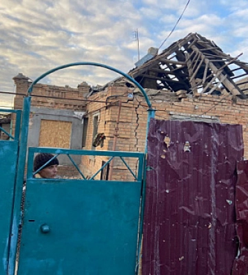 Ворог обстріляв житлові квартали Нікопольського району: поліція документує наслідки