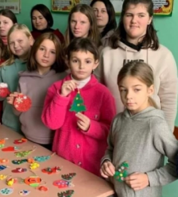 У Золочівському районі діти долучилися до акції «Ялинки Перемоги»