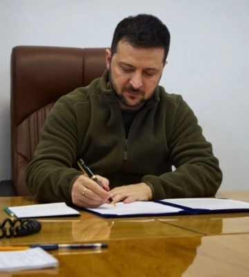 Президент відзначив посмертно поліцейських, які загинули від ворожих мін на Херсонщині