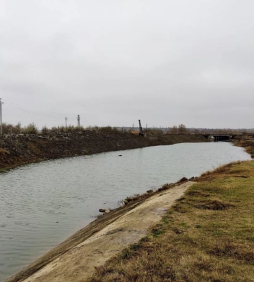 Після тривалої посухи придунайські озера самопливом наповнюються водою (фото, відео)