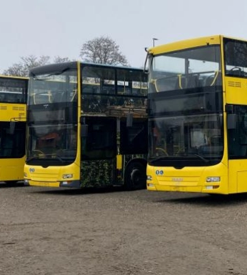 Києву та Львову. Берлін передасть українським містам автобуси та комплектуючі до трамваїв