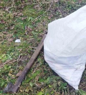 “Майже як Дід Мороз”: на Рівненщині чоловік “виніс” солодощі з магазину