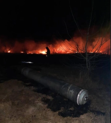Окупанти вдарили по селищу на Чугуївщині, почалася пожежа – ОП 