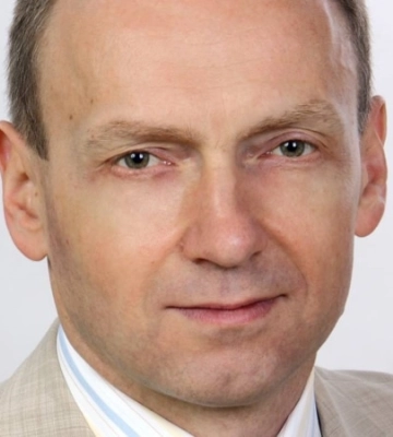 Мера Чернігова Атрошенка на рік відсторонили від посади за вказівку водієві вивезти за кордон Tesla дружини