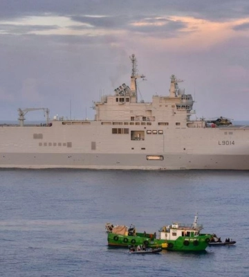Французький вертольотоносець FS Tonnerre перехопив корабель із 4600 кг кокаїну на суму $158 000 000