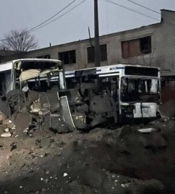 Вночі росіяни вдарили по транспортній базі в Миколаєві. ФОТОрепортаж