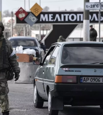 У Мелітополі загарбники видають повістки чоловікам призовного віку, - Генштаб