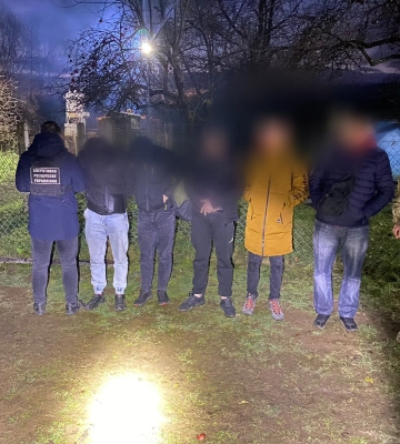 На Закарпатті поблизу кордону з Румунією виявили п’ятьох чоловіків, які намагались порушити кордон