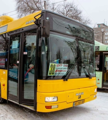 У Дніпрі відновлено роботу майже усіх автобусних маршрутів