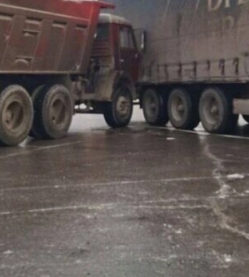 В окупованому Маріуполі транспортний колапс: громадський транспорт не працює. ФОТО