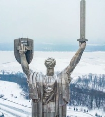 На правому березі є – на лівому немає: чому в Києві відключають світло по-різному