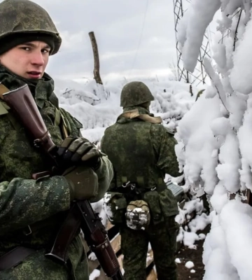РФ облаштувала систему траншей в 60 км між Сватово та російським кордоном — британська розвідка