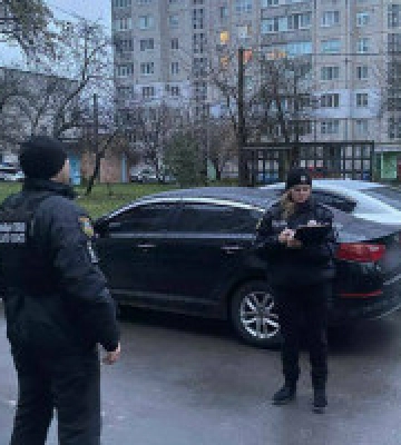 На Київщині викрили шахраїв, які під виглядом “продажу дров” надурили понад десяток людей 