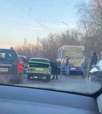 У Луцьку маршрутка потрапила в ДТП, постраждала людина