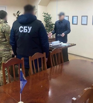 Українське підприємство експортувало до РФ комплектуючі для ремонту військової техніки під час війни