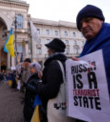 "Ла Скала" відкрила сезон російською оперою: під театром українці провели протест