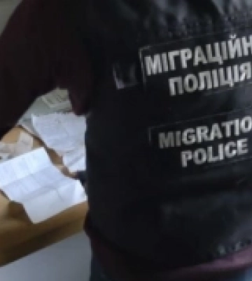 У Рівному викрили зловмисників, які продавали допомогу військовим