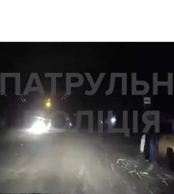 Луцькі патрульні доставили до пологового будинку жінку, у якої почались перейми (відео)